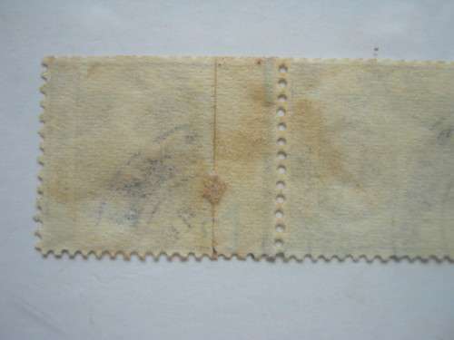 HONG KONG - 1954 DEFIN ISSUE QEII - 10c LILAC - STRIP OF 3 WITH PAPER JOIN - USED