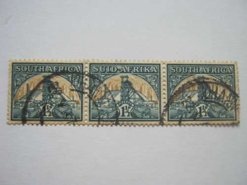 **R1 START** UNION - 1941 1and1/2d GREEN and BUFF (REDUCED SIZE) - STRIP OF 3 - USED