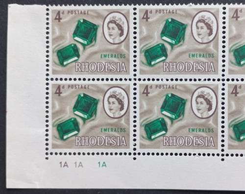 RHODESIA - 1966-70 DEFIN ISSUE (MARDON) - 4d EMERALDS - CONTROL/IMPRINT BLOCK OF 24 - MNH