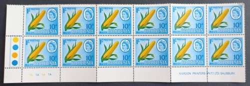 RHODESIA - 1967-68 DEFIN ISSUE `DUAL CURRENCY` - 1/- 10c MAIZE - IMPRINT/CONTROL BLOCK OF 12 - MNH