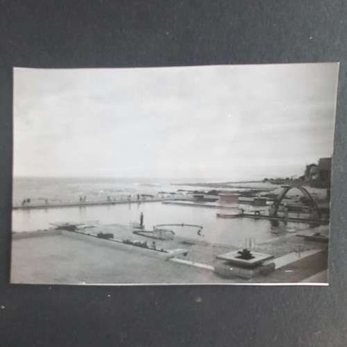 VINTAGE PHOTOGRAPH OF PAVILION SWIMMING POOL, CAPE TOWN - 11/01/1960
