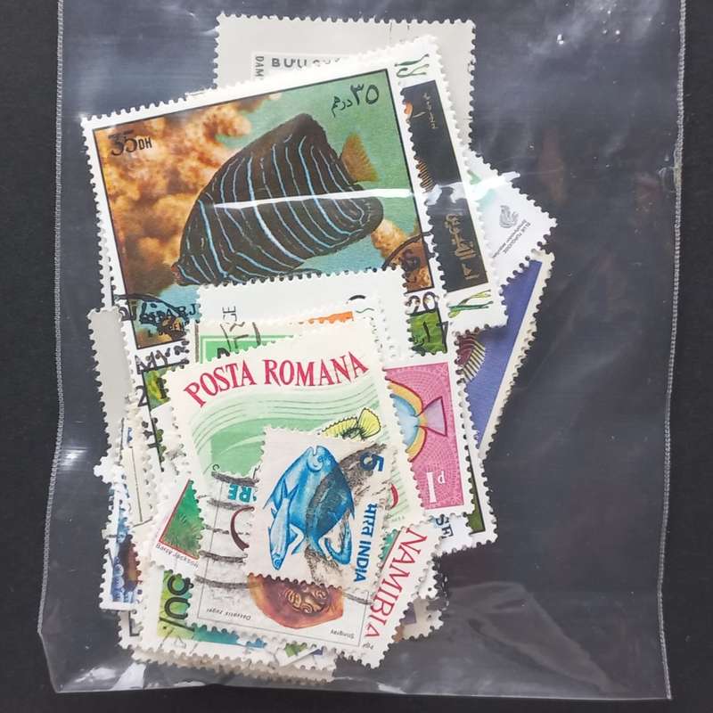 Thematics - Fish - 100 stamps in packet - no obvious duplication