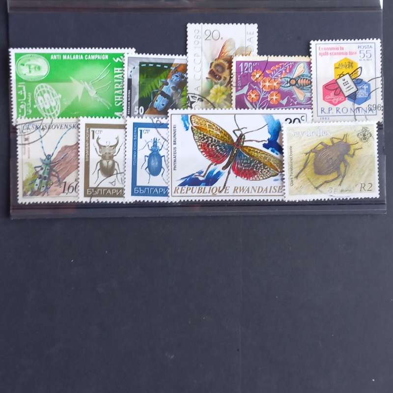 Thematics - Insects - 10 stamps - no duplication