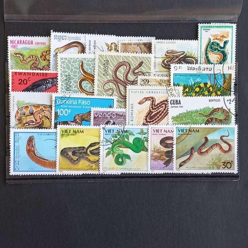 Thematics - Snakes - 21 stamps - no duplication