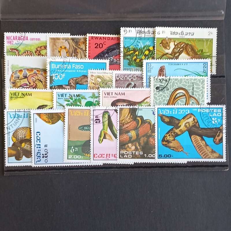 Thematics - Snakes - 20 stamps - no duplication