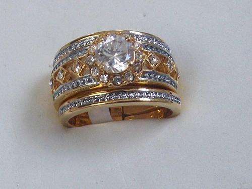 NEW ARRIVALSMAD OFFER !!!! INTERNATIONAL IMPORTED GOLD FUSION 3 PIECE RING SIZE 8