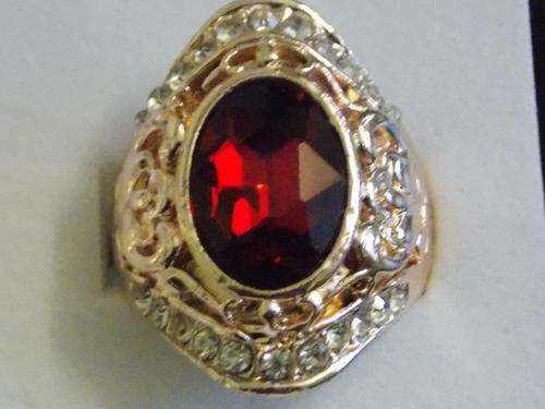 NEW!!!!MPORTED  DESIGNER GOLD EP RING WITH HUGE SWAROFSKI CHARACTERISTICS 7,8,9&10(Free import costs