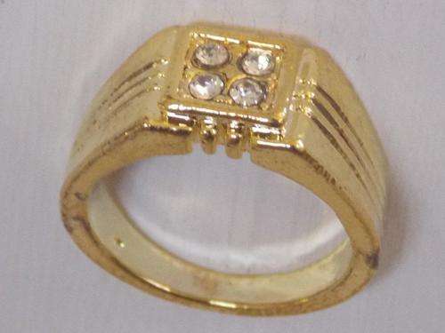 MENS RING GOLD WITH STUNNING SIMULATED DIAMONDS SIZE 18 & 20