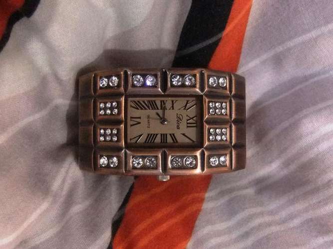 LOVELY BRONZE COPPERPLATED DIVA WATCH