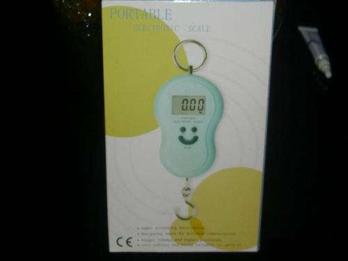 PORTABLE ELECTRONIC SCALE COMPLETE WITH BATTERIES