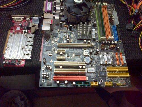 MSI 925 XE NEO MAINBOARD WITH 3.2GHZ CPU, 1GB MEMORY AND GRAPHIC CARD