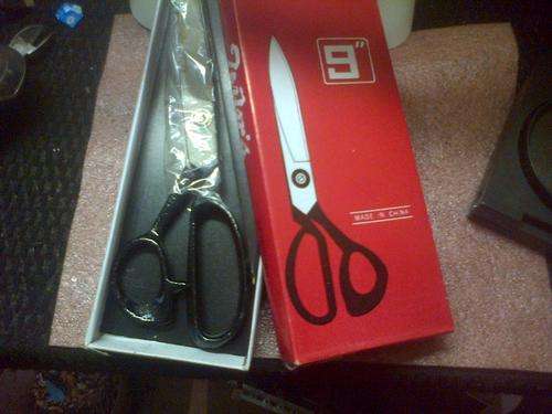 TAILORS SCISSORS 9"