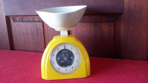 VINTAGE SALTER NO.59 10LB. KITCHEN SCALE