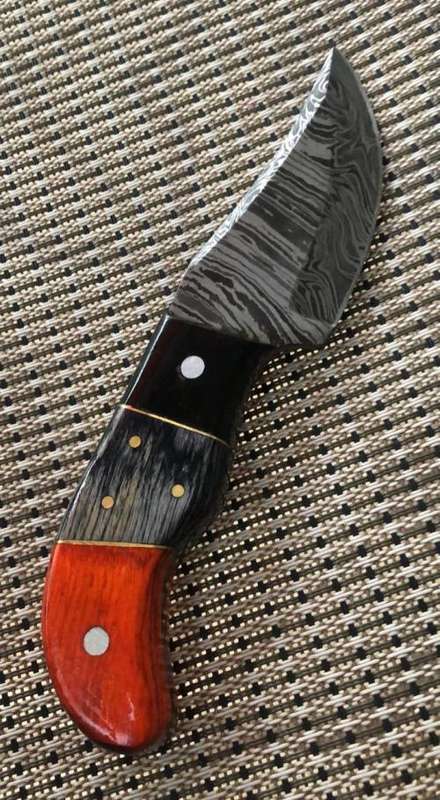 Quality Handmade Damascus Steel Skinner Knife