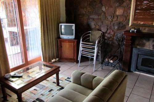 !! SWEEPING VIEWS ! 4-night stay @ Crystal Springs Mountain Lodge - 15-19 March 2021 - Midweek
