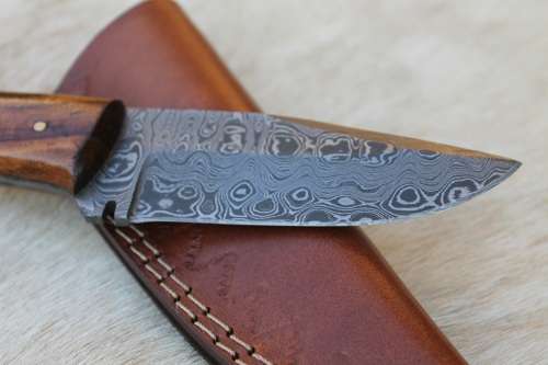 !! BEAUTIFULLY CRAFTED !! Damascus Knife
