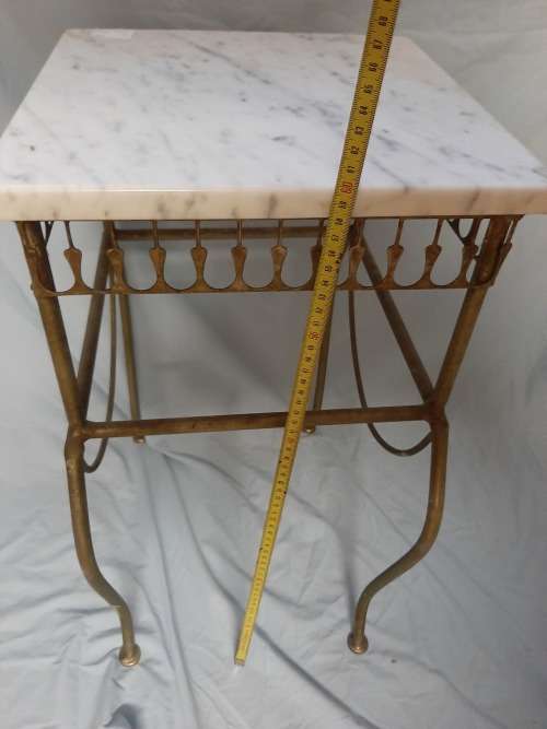 Beautiful  vintage side / coffee  table