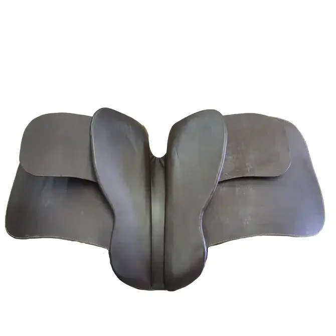 trident 22 inch horse cut back saddle