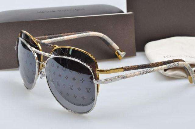 Louis Vuitton Sunglasses *FREE SHIPPING*