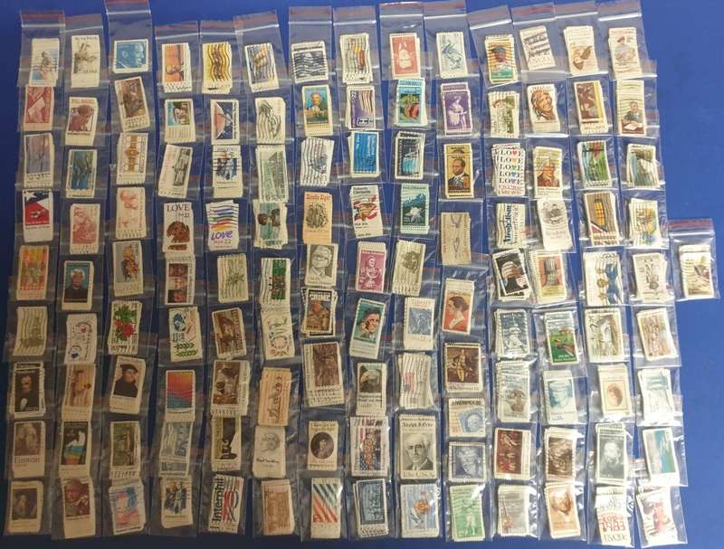 USA 127 Packets of different Stamps 10 stamps in 1 Packet  15c per Stamp (1270 Stamps)