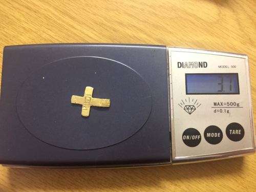 SOLID GOLD CROSS 3.7GRAM