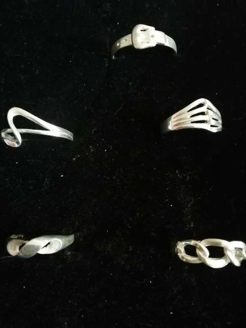 WOW STERLING SILVER LADIES RING LOT.