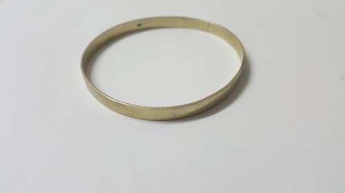 Estate Jewellery, 9CT gold bangle. 65mm diam weight 6mm Wide WEIGHT 9.6 Grams