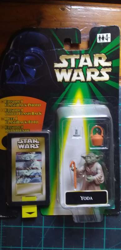 Star Wars The Power Of The Force POTF Yoda Action Figure + Episode I Flashback Photo Carded.