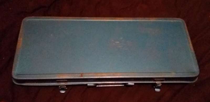 Rachet and socket set in metal case, vintage