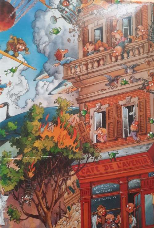 Heye `Ármageddon` 2 000 piece puzzle by Artist Loup