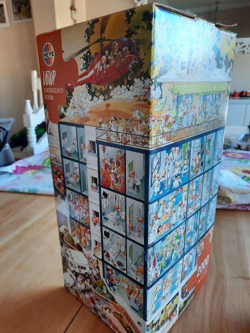 Heye `Emergency Room` 2 000 piece puzzle by Artist Loup