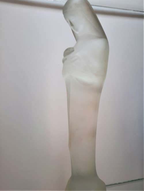 Art Deco glass sculpture of Madonna and baby Jesus designed by Stef Uiterwaal for Leerdam in 1929