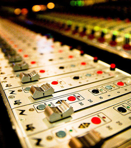 ** MUSIC PRODUCTION & SOUND ENGINEERING COURSE *** + FREE HOW 2 PRODUCE PSYTRANCE STEP BY STEP DVD!