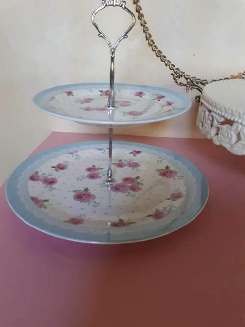 2x Cake stands