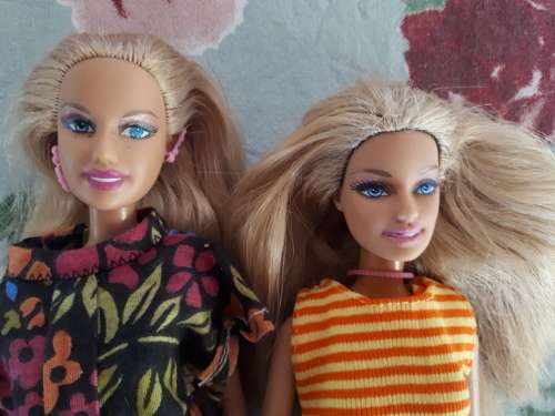 Barbie and Skipper dolls x5