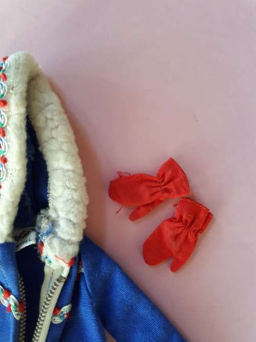 Vintage 1963 Barbie fashion- Ski-queen