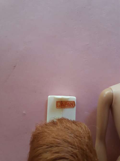 Vintage Fashion Queen Barbie doll