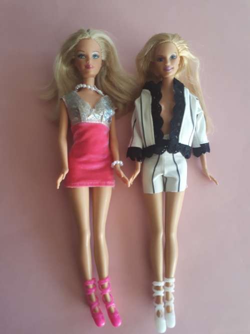 2x Mod Barbie dolls