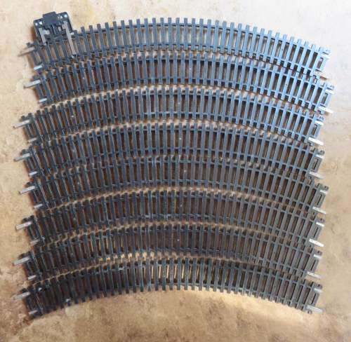 LIMA HO 403011 CURVED TRACK-ONE WITH POWER CLIP-8 LENGTH'S IN TOTAL
