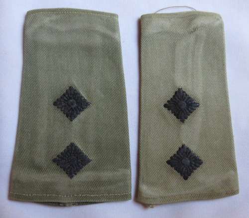 RHODESIA LIEUTENANT RANK SLIP-ON PAIR