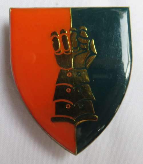 HQ 81 ARMOURED BRIGADE FLASH-ORIGINAL- 3 PINS