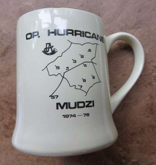 RHODESIAN WILLSGROVE WARE POTTERY MUG-WHITE GILDED RIM