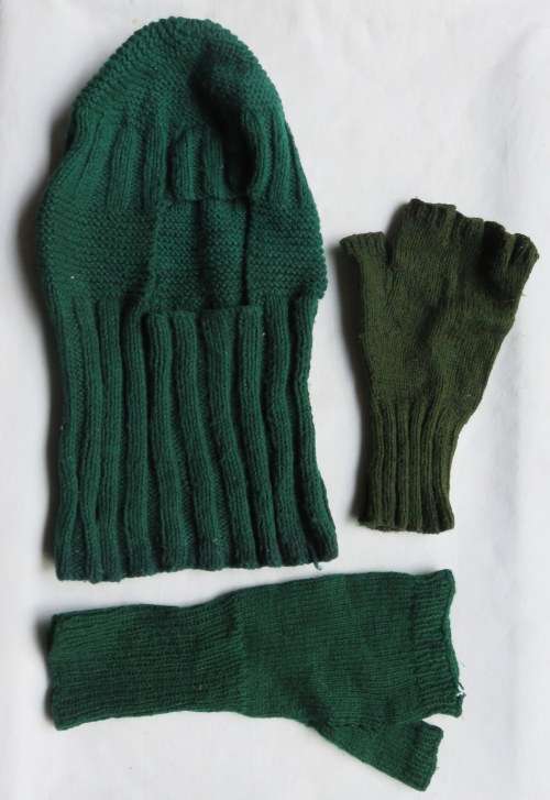 RHODESIAN HANDGLOVES & BALACLAVA