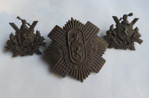 CAPE TOWN HIGHLANDERS,BRONZE GLENGARRY WITH COLLARS WORN 1940-43-LUGS INTACT
