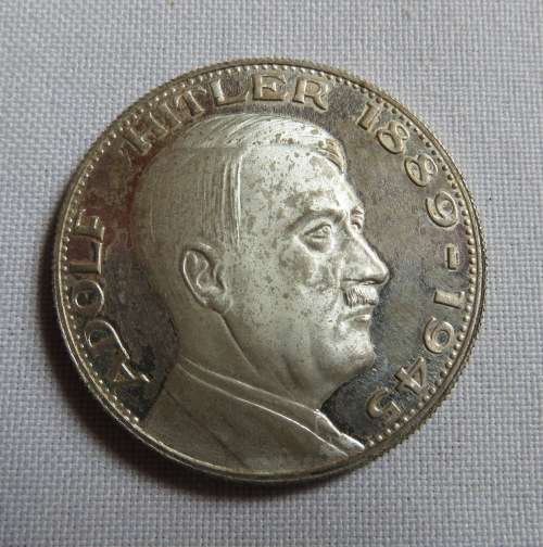 GERMAN SILVER PLATED COIN ADOLF HITLER 1889-1945-DIAMETER 35MM