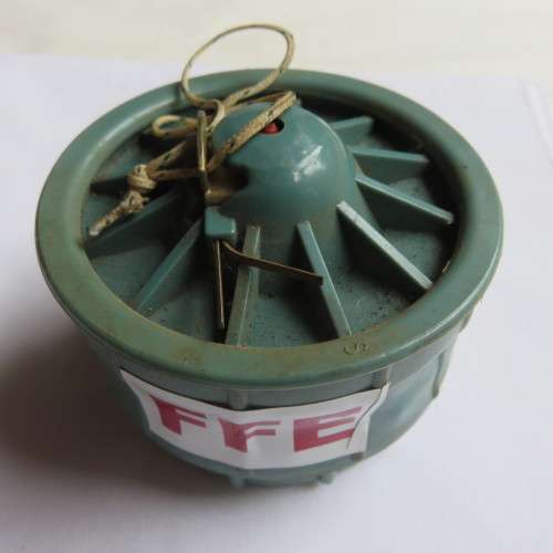 R2 M1 ANTI-PERSONNEL MINE (PRACTICE MINE)NON METALLIC DESIGNED FOR SAFE HANDLING & LAYING WITH DIFFI