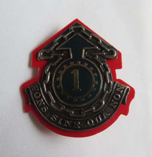 1 MAINTENANCE UNIT CAP BADGE-APPROVED 1986- 2 LUGS