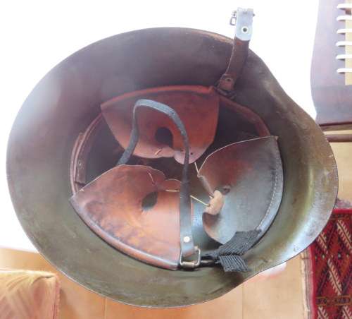 WW2 PERIOD SPANISH ARMY M42 PATTERN HELMET