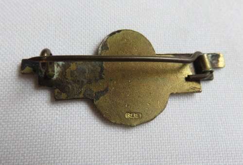 SA WOMEN'S AUX AIR FORCE WINGS 1ST ISSUE-STICKPIN INTACT