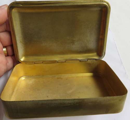 WW1 PRINCESS MARY'S CHRISTMAS TIN IN VERY GOOD CONDITION